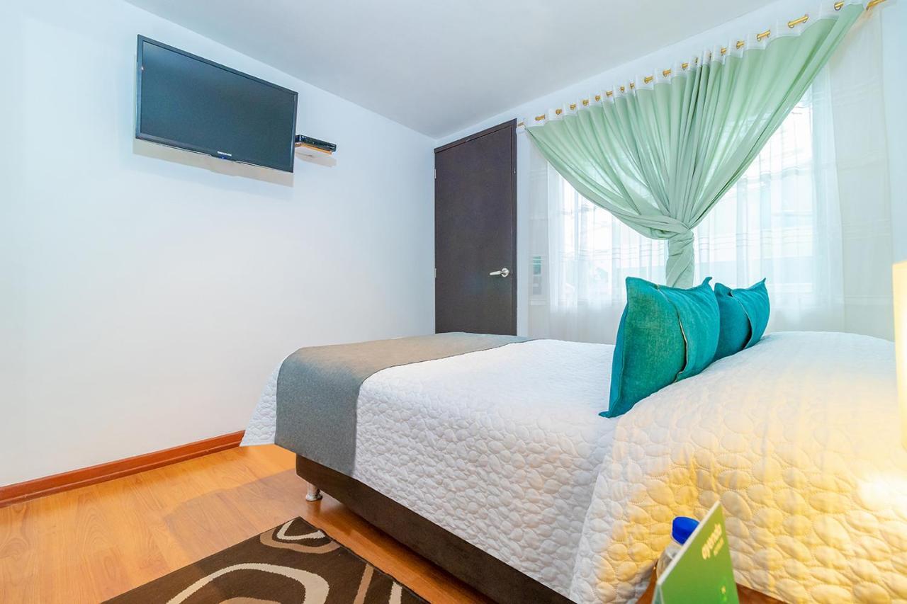 Ayenda 1080 Bogota Alpes Castellana住宿加早餐旅馆 外观 照片